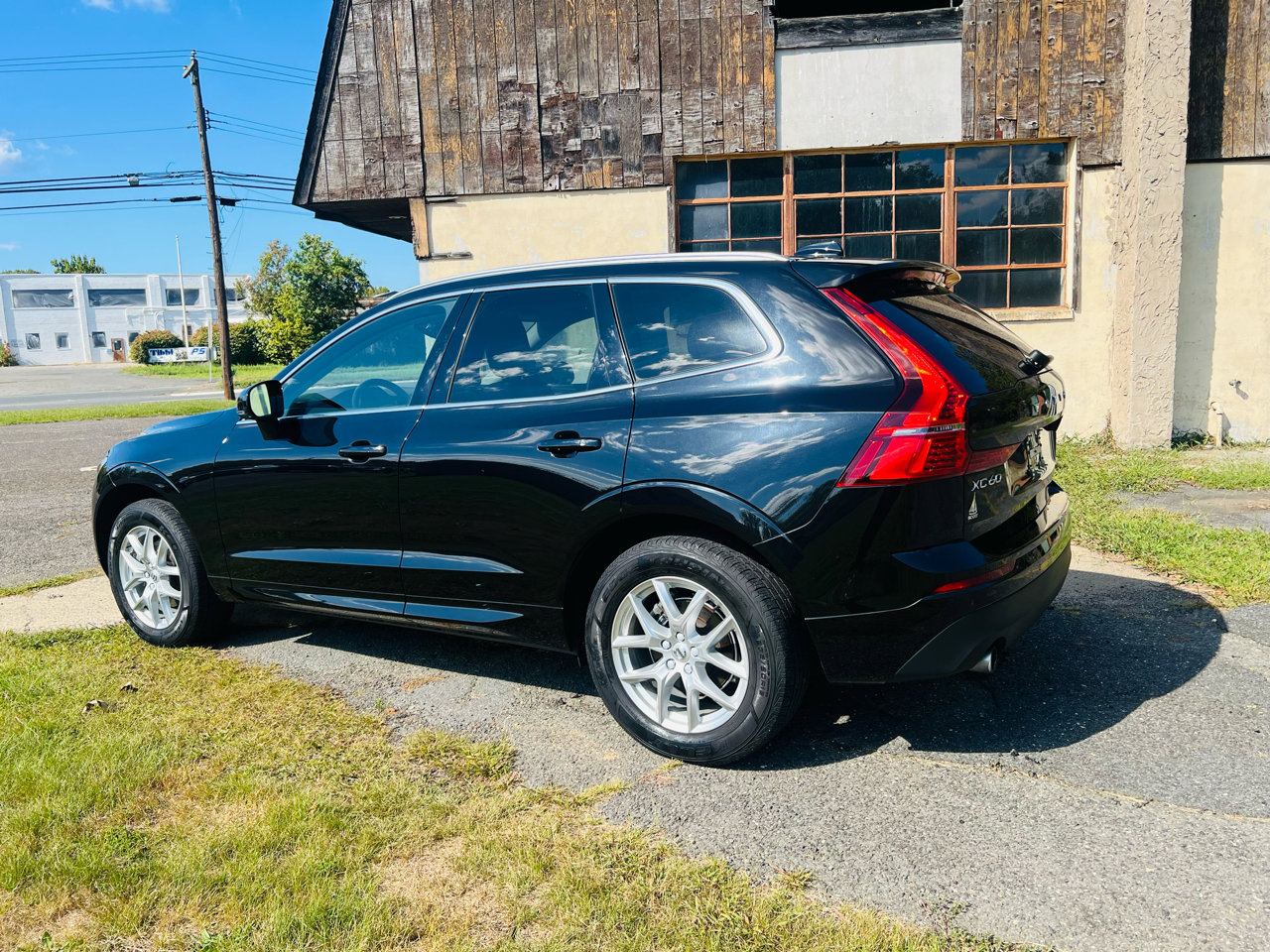 Used 2020 Volvo XC60 T5 Momentum image 4