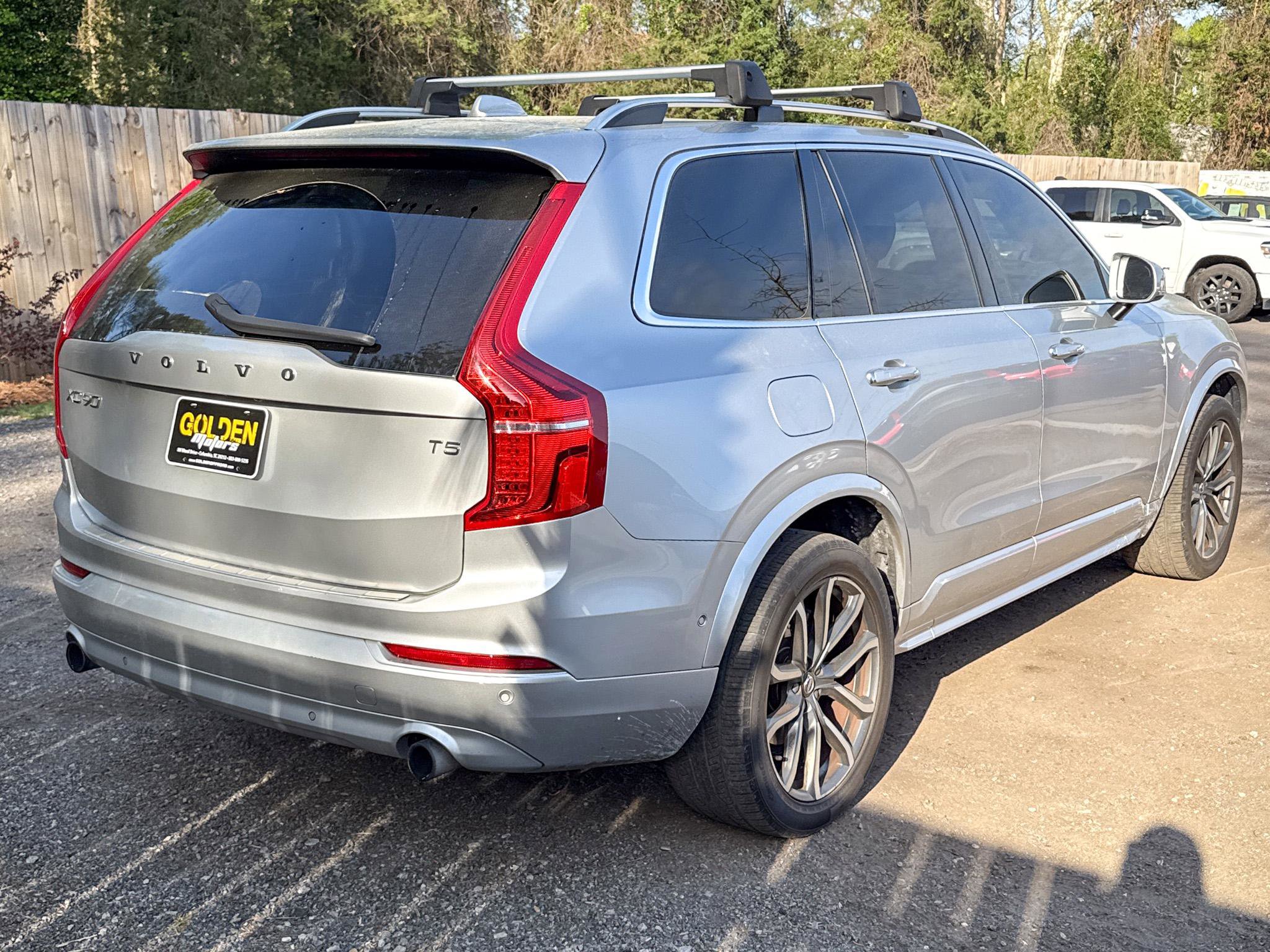 Used 2019 Volvo XC90 T5 Momentum w/ Advanced Package image 11