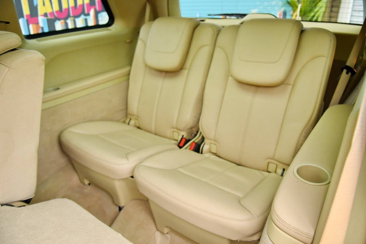 Used 2011 Mercedes-Benz GL 450 4MATIC image 16