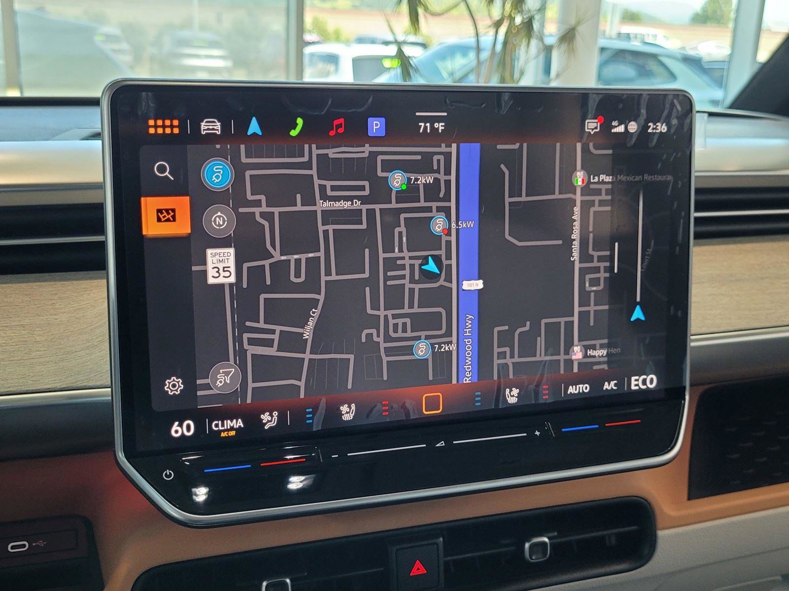 New 2025 Volkswagen ID. Buzz Pro S Plus RWD image 9