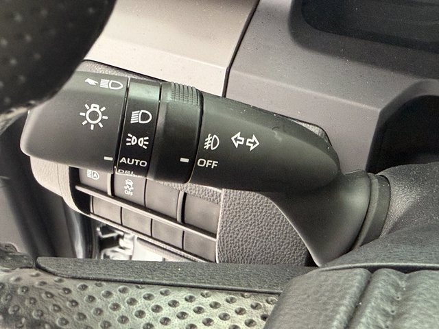 Used 2025 Toyota Tacoma SR5 image 14