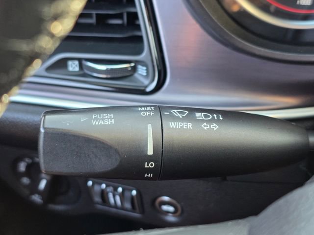 Used 2017 Dodge Challenger R/T image 30