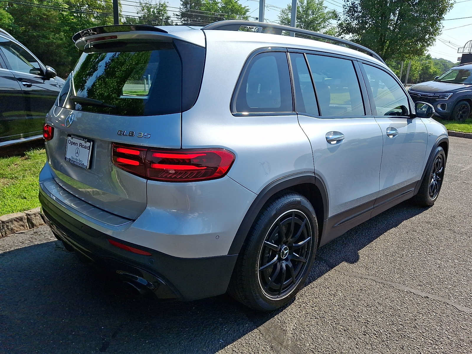 Used 2026 Mercedes-Benz GLB 35 AMG 4MATIC image 6
