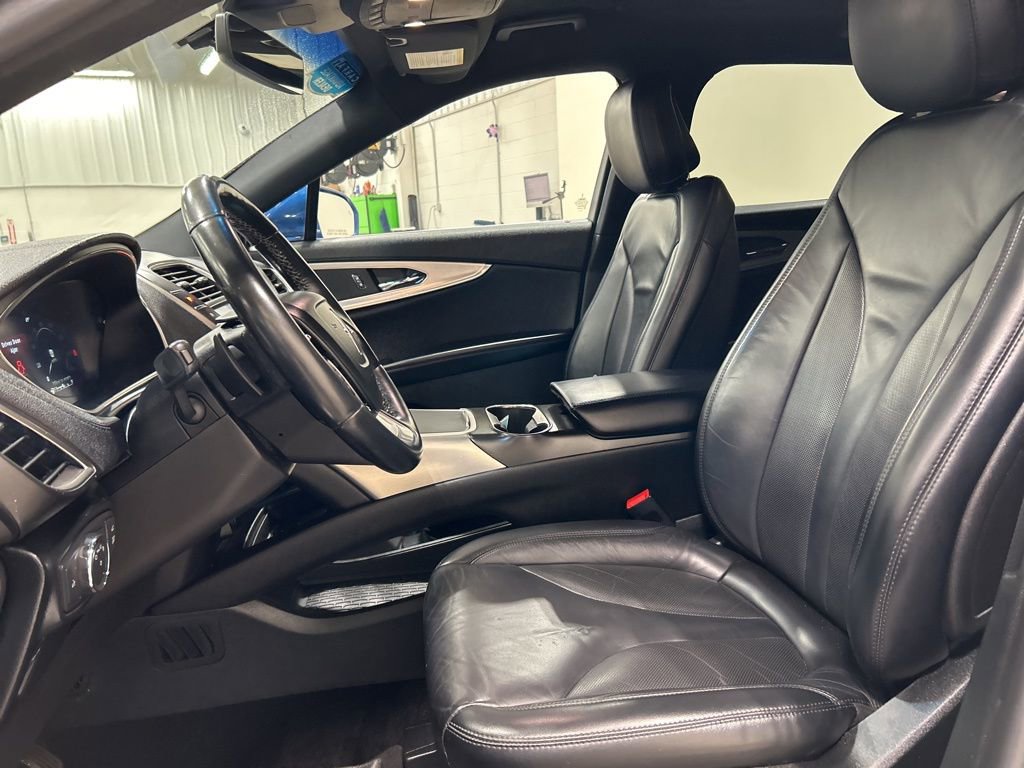 Used 2020 Lincoln Nautilus FWD w/ Equipment Group 101A image 9