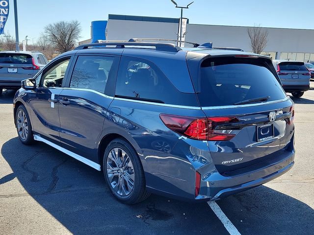 New 2026 Honda Odyssey Touring image 4