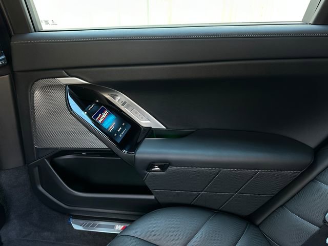 Used 2023 BMW 740i w/ Parking Assistance Package image 50