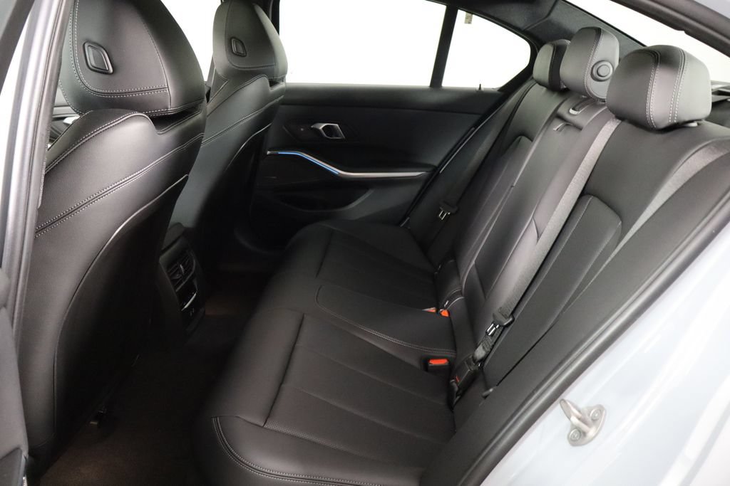 Used 2024 BMW 330i Sedan w/ M Sport Package RWD image 16