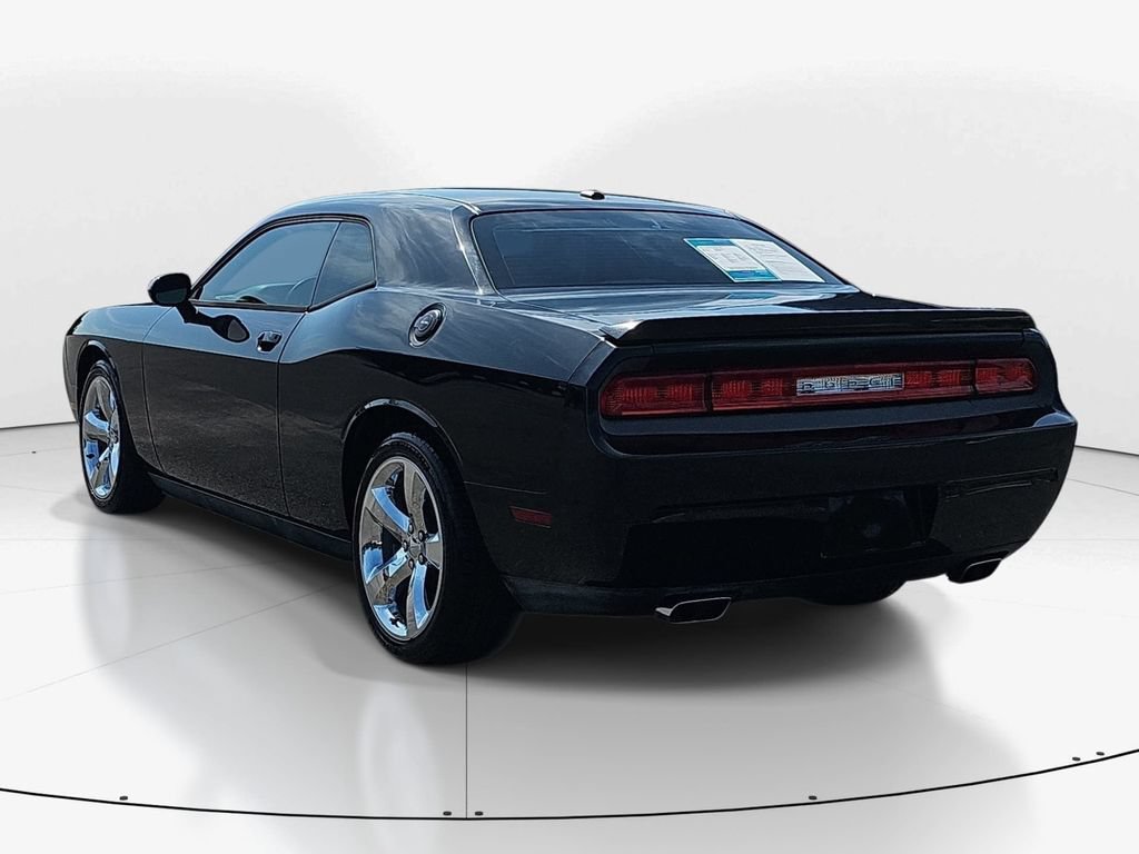 Used 2014 Dodge Challenger SXT Plus RWD image 8