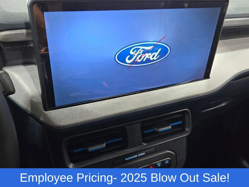 New 2025 Ford Maverick XLT w/ XLT Luxury Package AWD/4WD image 26