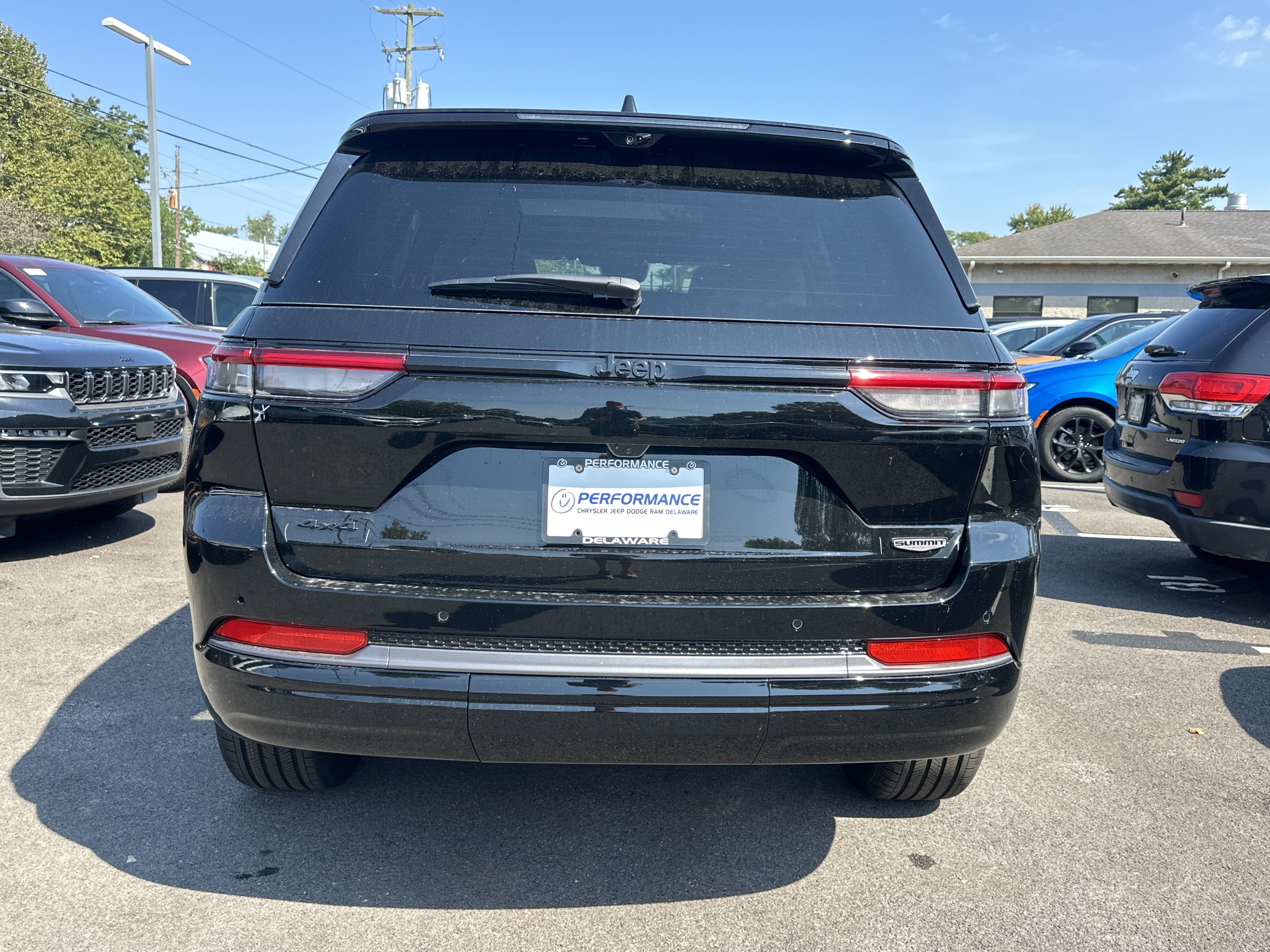 New 2027 Jeep Grand Cherokee Summit w/ Adv Protech Group IV AWD/4WD image 18
