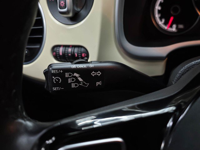 Used 2019 Volkswagen Beetle 2.0T Final Edition SEL FWD image 21