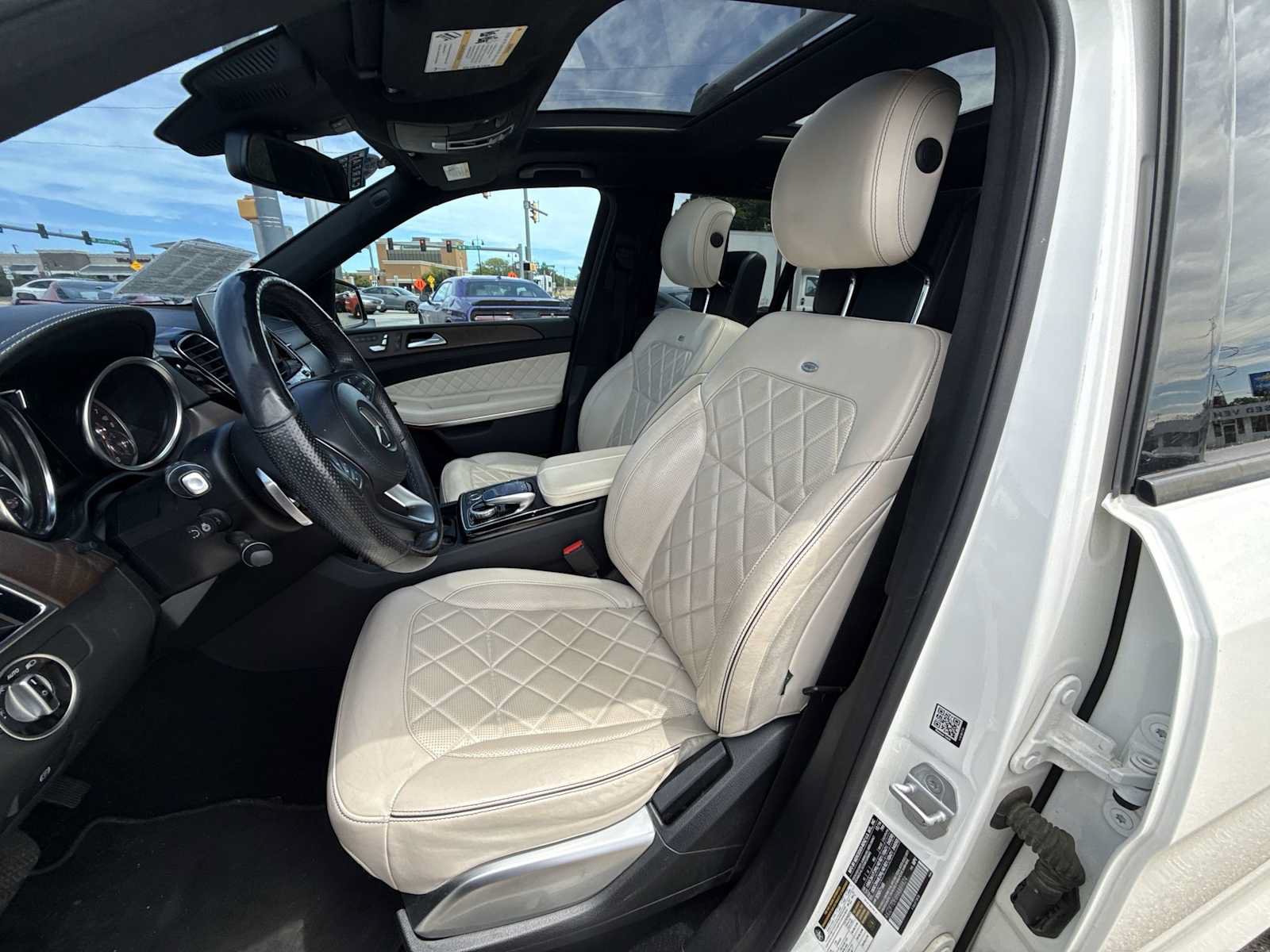Used 2017 Mercedes-Benz GLS 550 4MATIC image 20