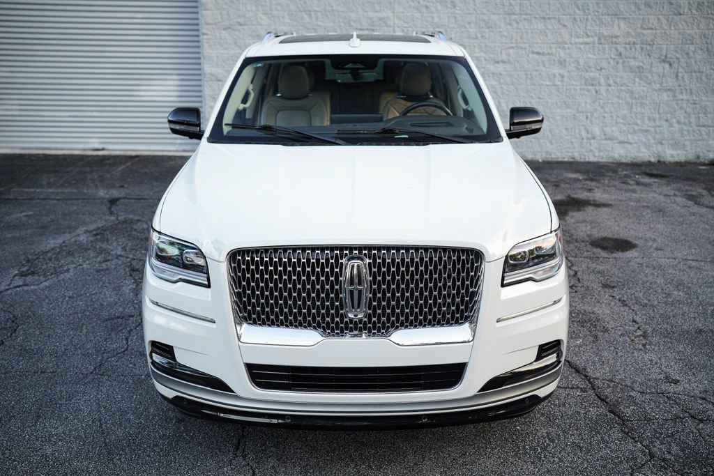 Used 2023 Lincoln Navigator L Reserve AWD/4WD image 5