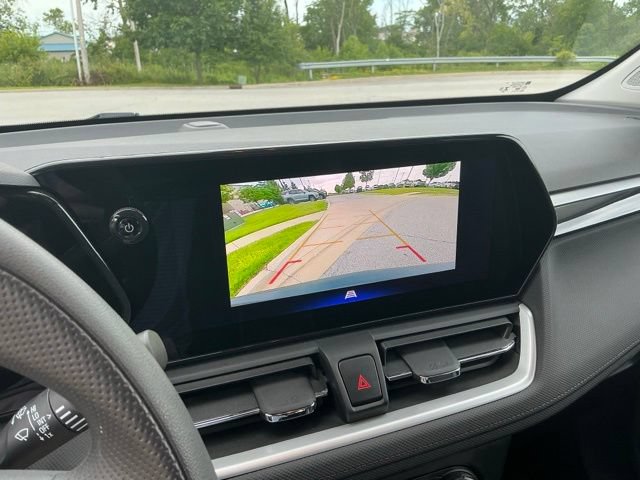 Used 2024 Chevrolet TrailBlazer LS w/ LS Convenience Package AWD/4WD image 29