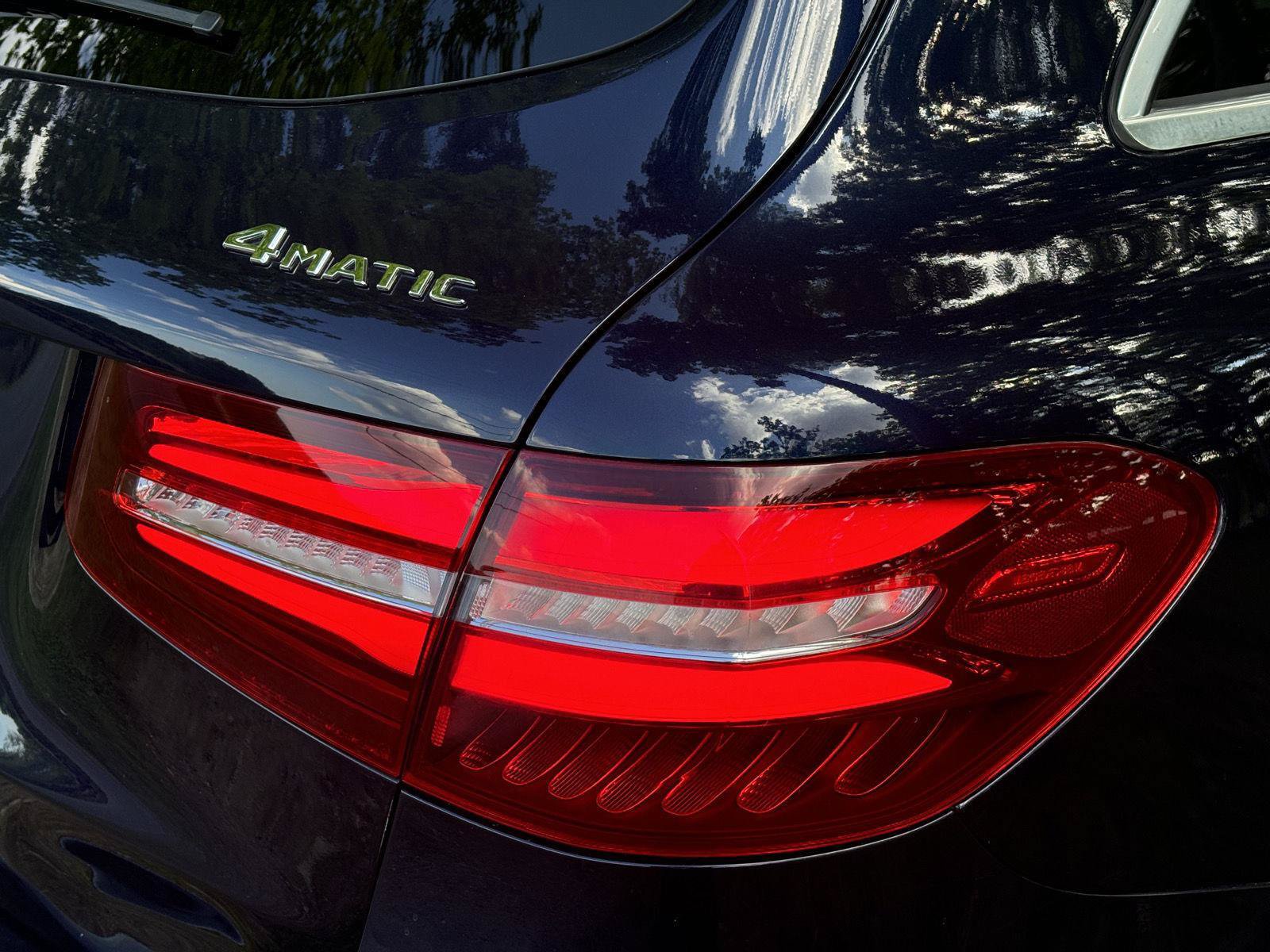 Used 2017 Mercedes-Benz GLC 300 4MATIC image 25