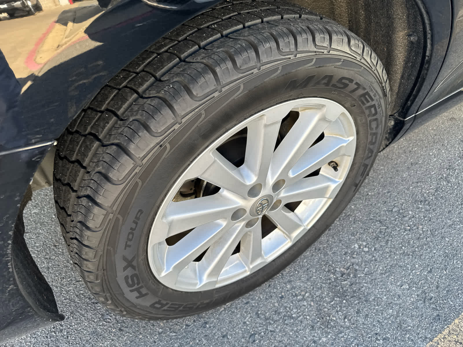 Used 2012 Toyota Venza XLE image 7