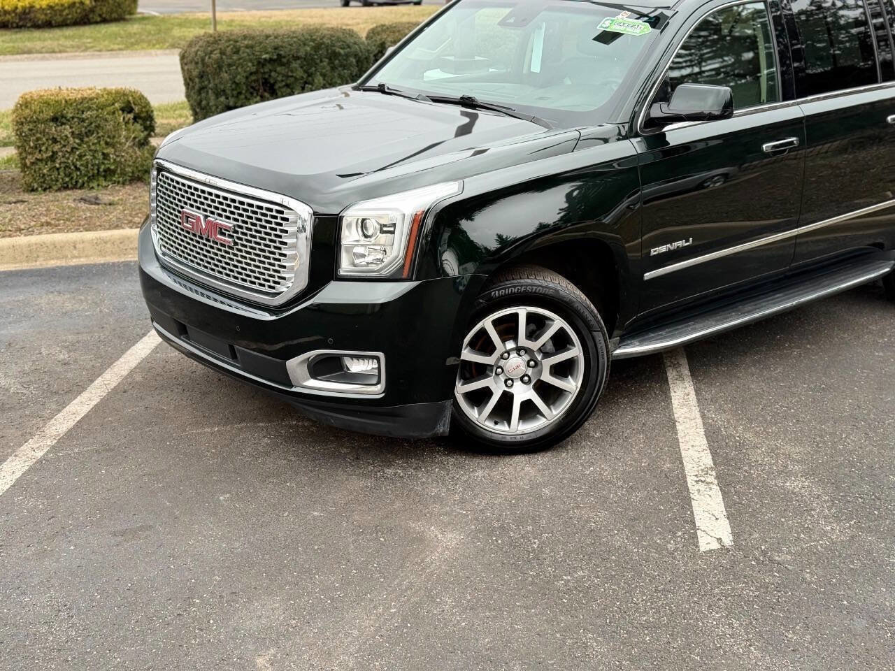 Used 2016 GMC Yukon XL Denali w/ Open Road Package image 3