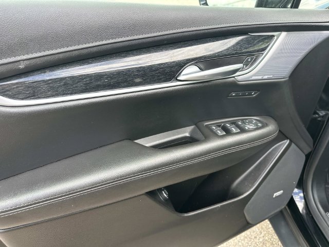 Used 2023 Cadillac XT5 Premium Luxury FWD image 18
