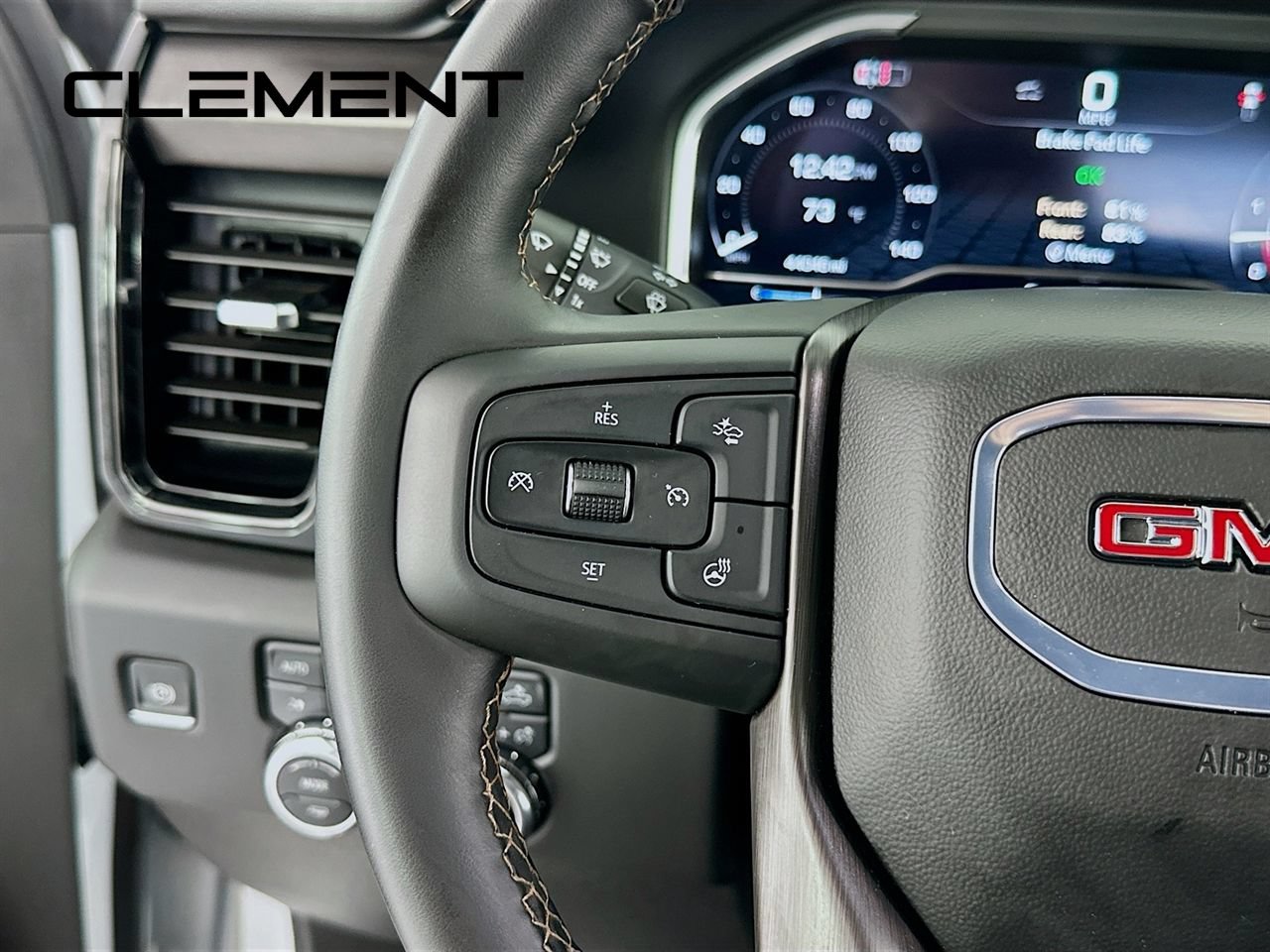 Used 2025 GMC Sierra 2500 AT4 AWD/4WD image 16