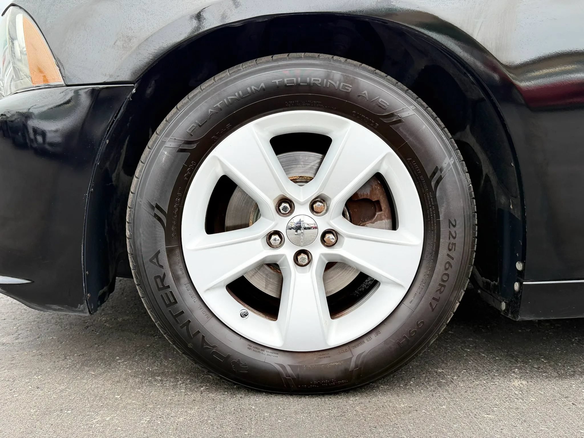 Used 2013 Dodge Charger SE RWD image 31
