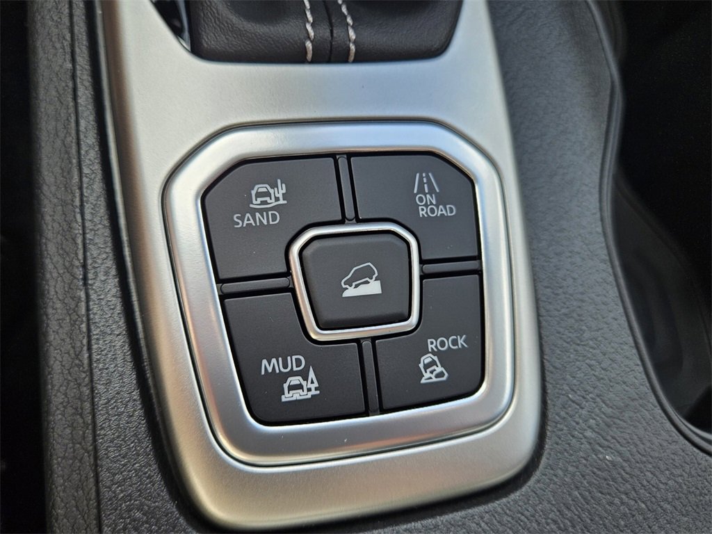 New 2026 Nissan Frontier SV w/ Tow Package image 23