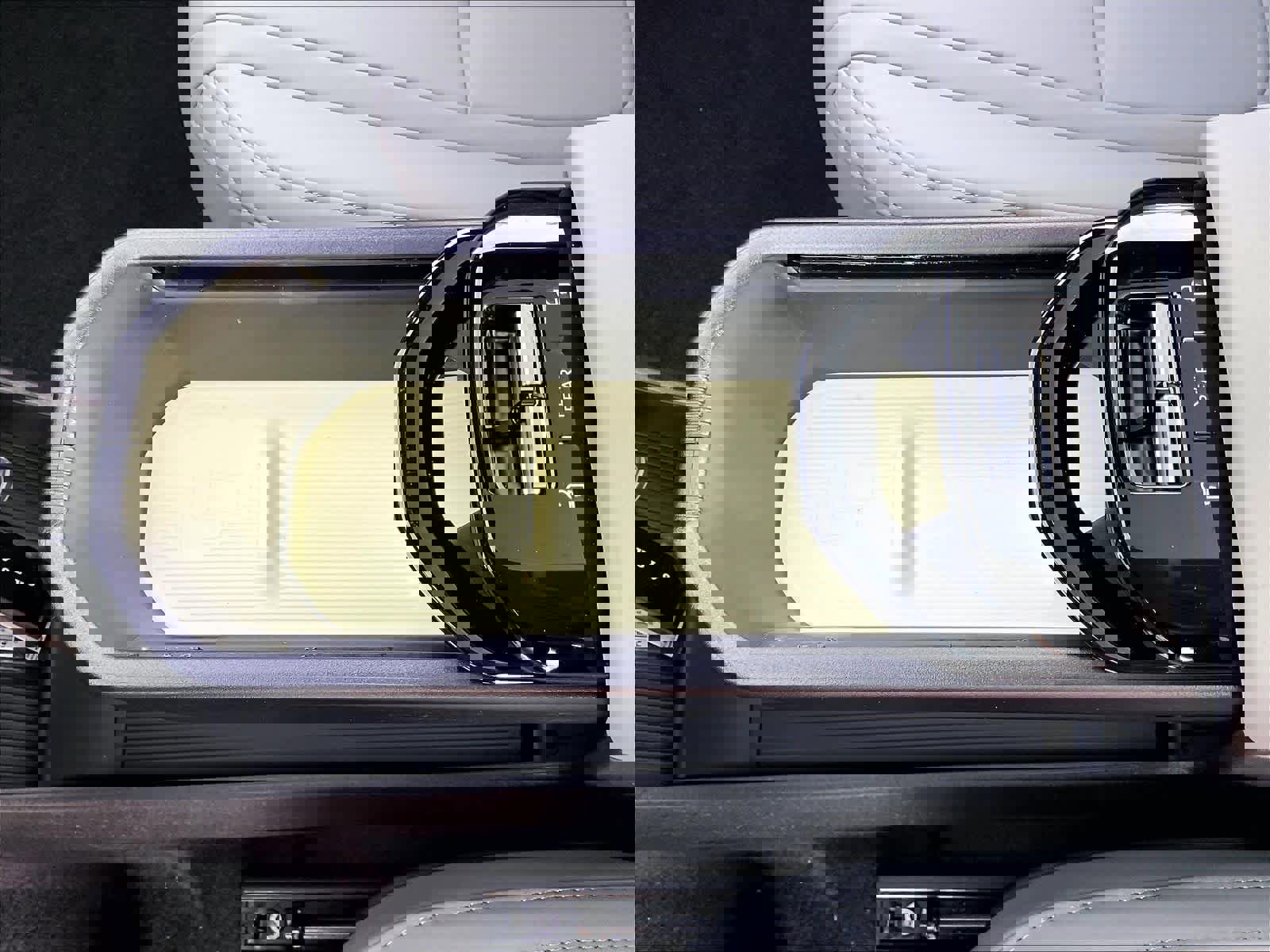 New 2026 Volvo EX30 Plus w/ Protection Package Premier image 10