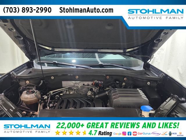 Used 2021 Volkswagen Atlas Cross Sport SEL R-Line AWD/4WD image 39
