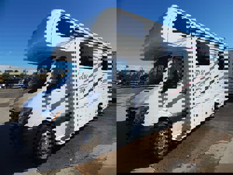 Used 2015 Mercedes-Benz Sprinter 3500 image 3