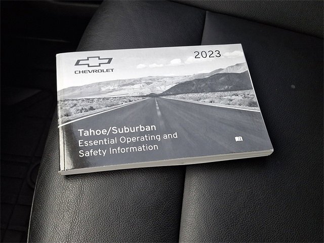 Used 2023 Chevrolet Suburban Z71 w/ Luxury Package image 28