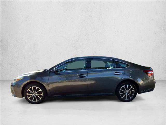 Used 2018 Toyota Avalon XLE FWD image 8