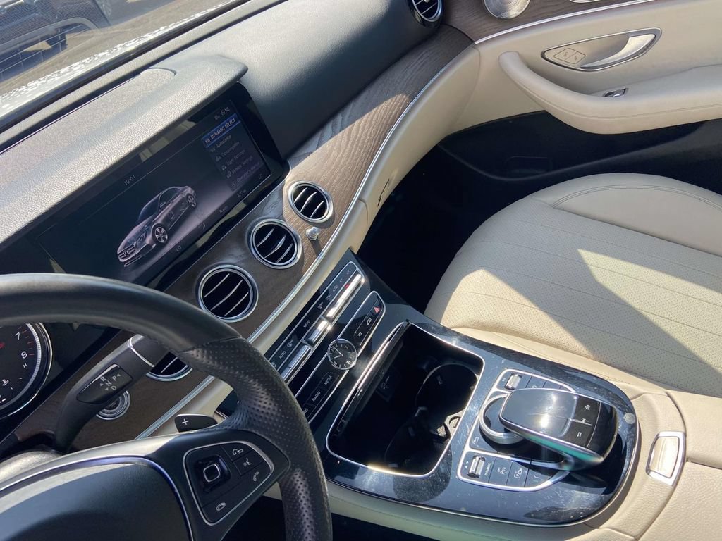 Used 2017 Mercedes-Benz E 300 4MATIC image 28