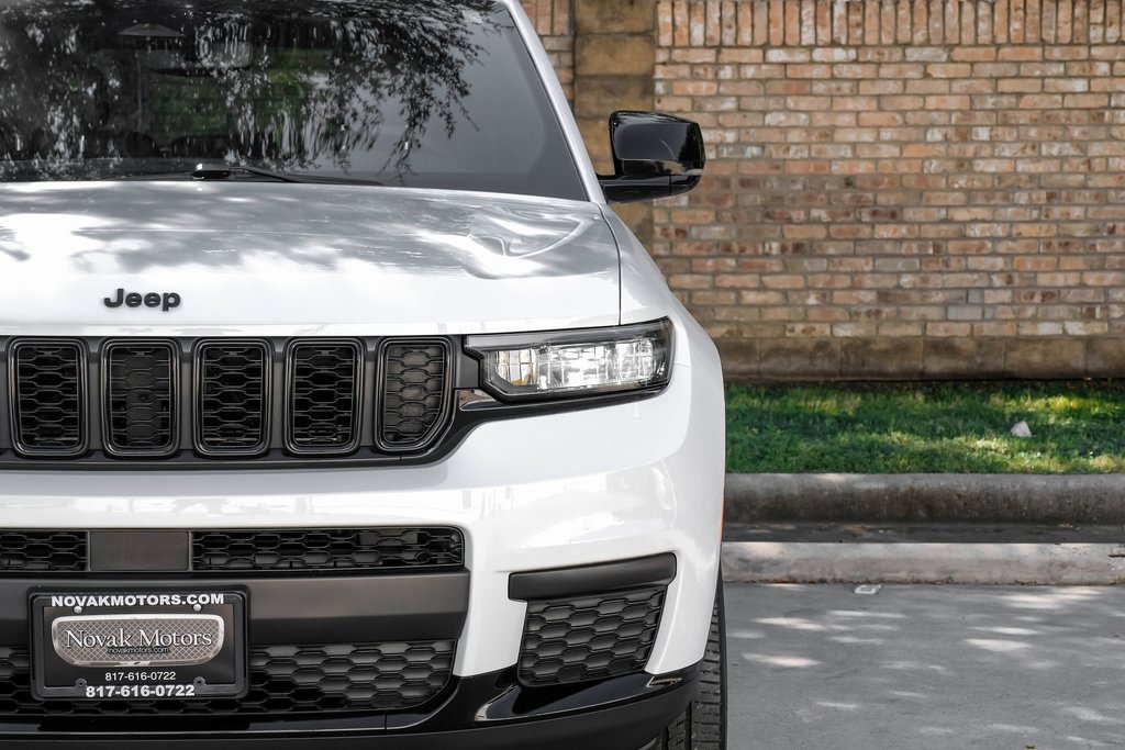 Used 2023 Jeep Grand Cherokee L Laredo image 56