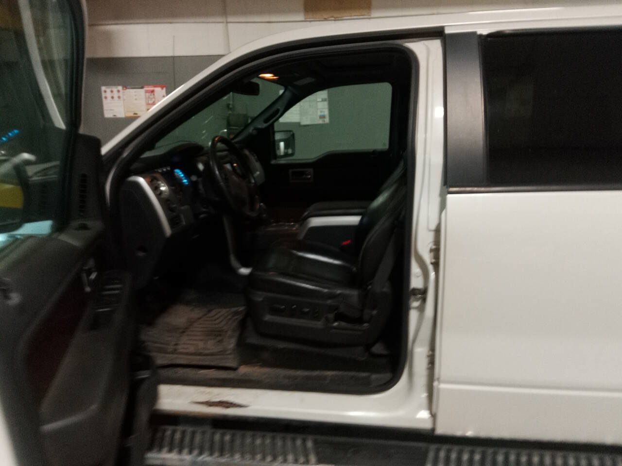Used 2013 Ford F150 Lariat w/ Luxury Equipment Group AWD/4WD image 19