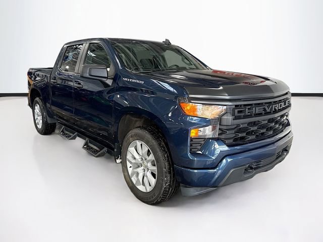 Used 2022 Chevrolet Silverado 1500 Custom image 3