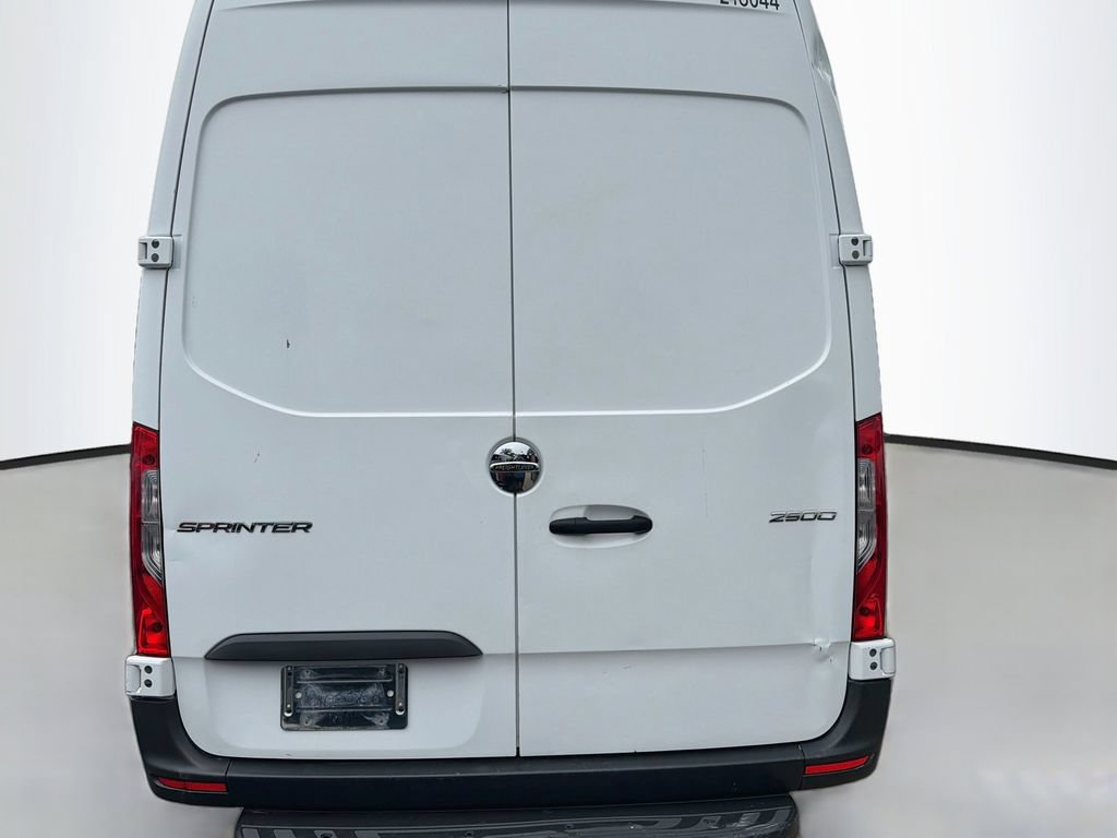 Used 2021 Freightliner Sprinter 2500 RWD image 8