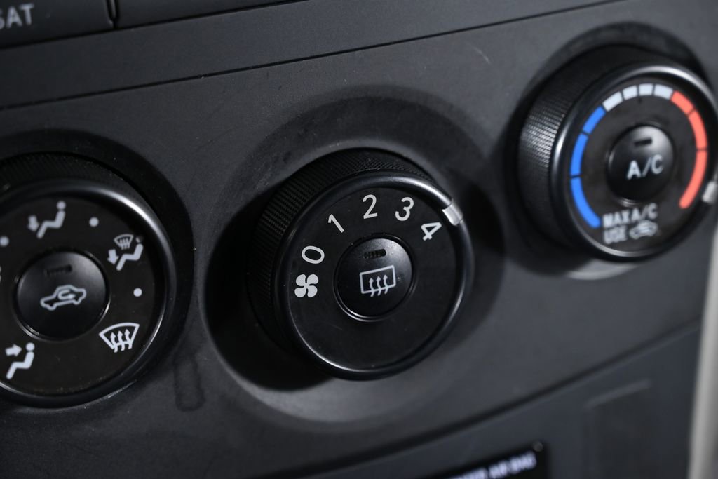 Used 2010 Toyota Corolla LE image 14