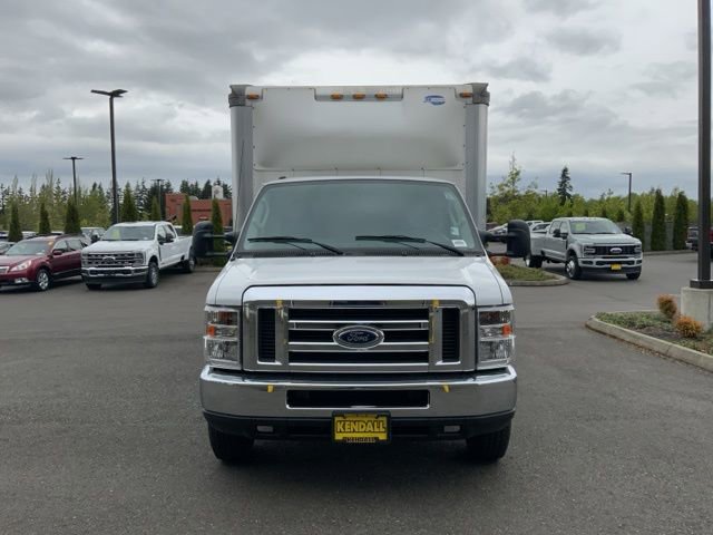 Used 2018 Ford E-450 and Econoline 450 Super Duty w/ Exterior Upgrade Package image 2