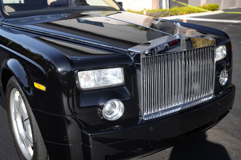Used 2005 Rolls-Royce Phantom Sedan image 10