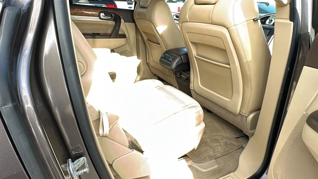Used 2011 Buick Enclave CXL AWD/4WD image 28