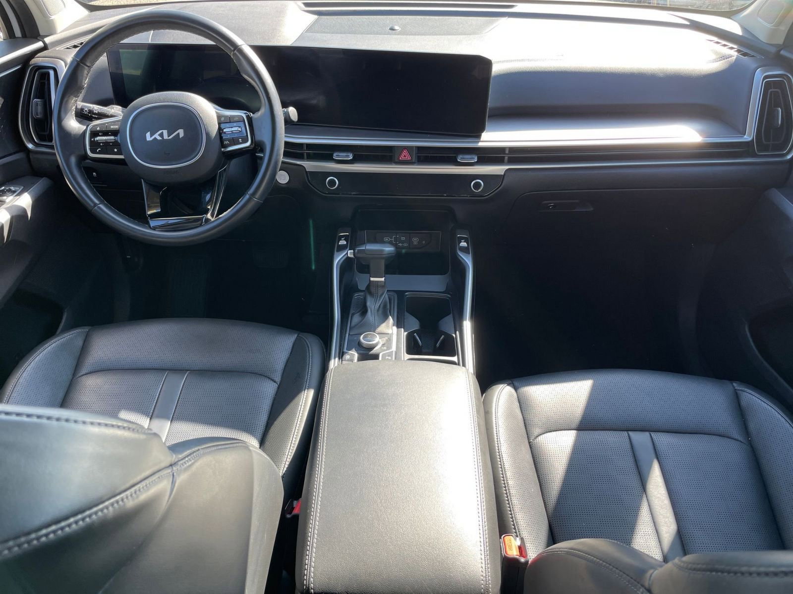 Used 2024 Kia Sorento S image 43