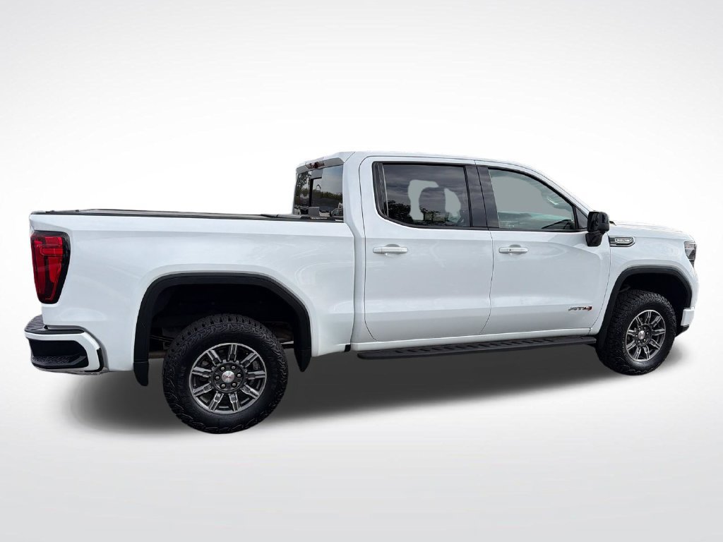 Used 2024 GMC Sierra 1500 AT4 w/ Technology Package AWD/4WD image 7