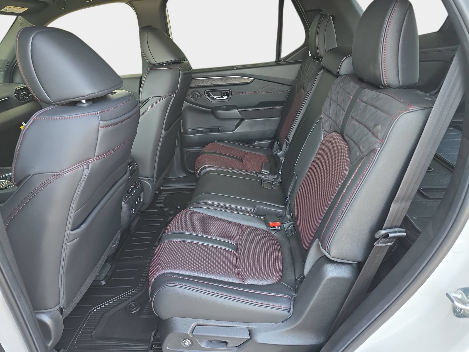 New 2026 Honda Pilot Black Edition image 15