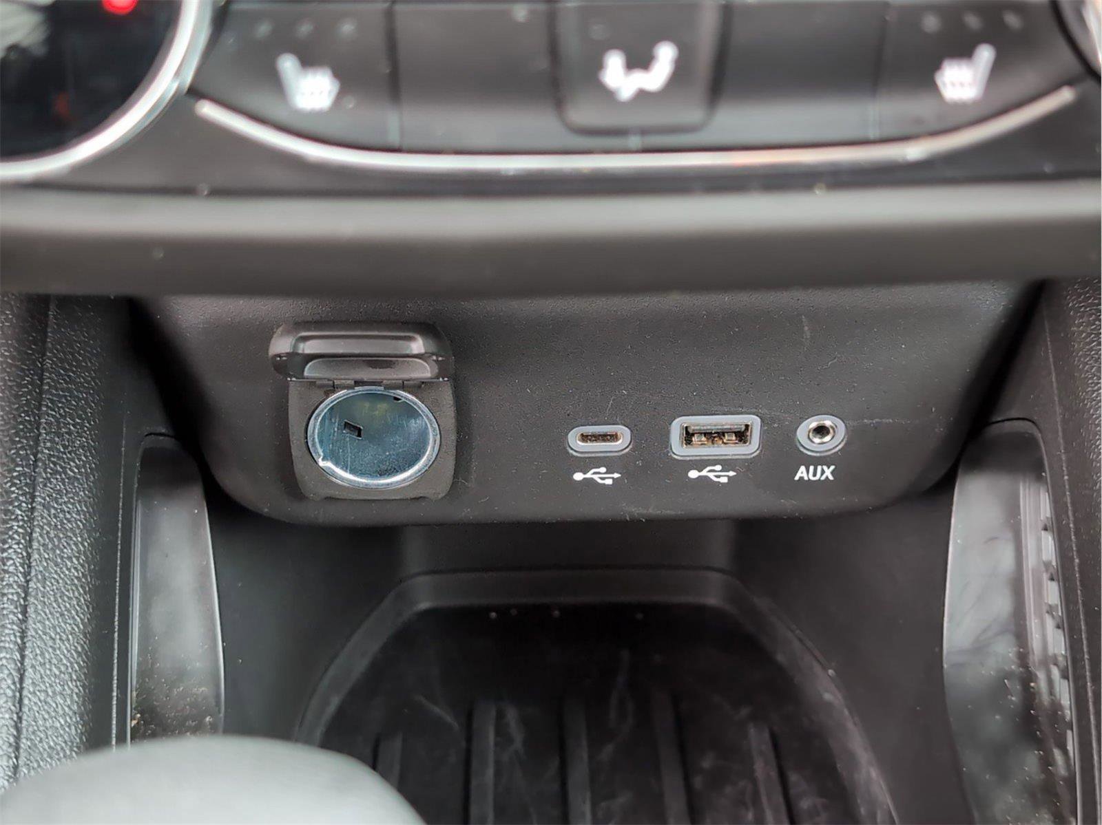 Used 2023 Chevrolet TrailBlazer LT FWD image 21