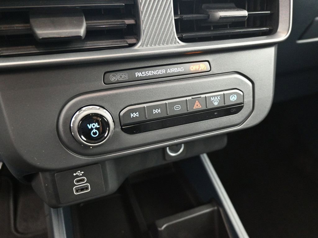 New 2025 Ford Maverick XL w/ Equipment Group 102A image 14