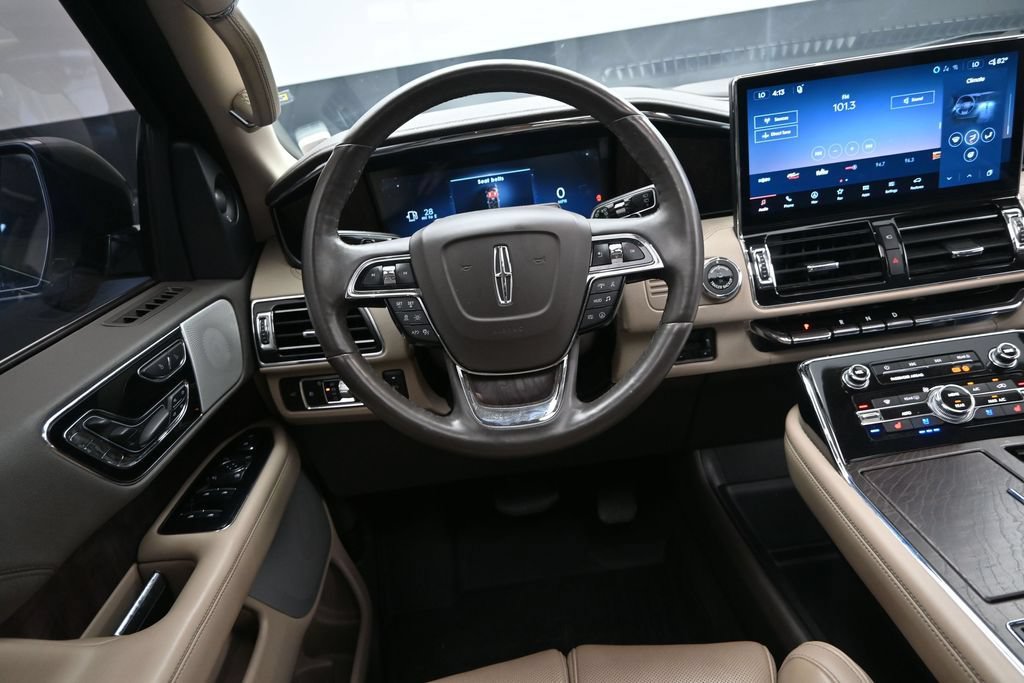 Used 2023 Lincoln Navigator Reserve AWD/4WD image 29