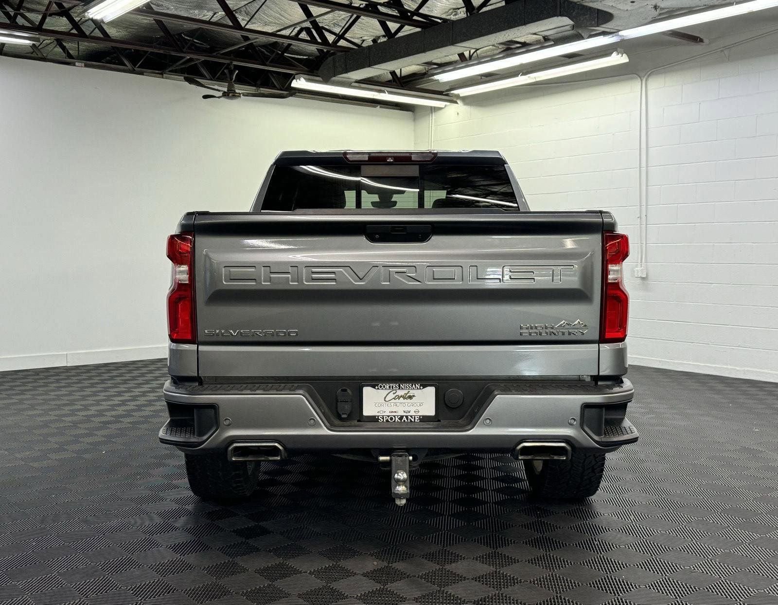 Used 2019 Chevrolet Silverado 1500 High Country w/ Technology Package image 6