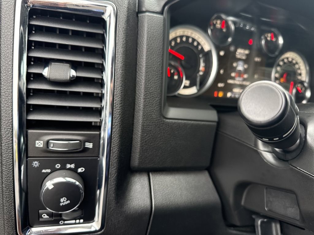 Used 2018 RAM 2500 Laramie image 25