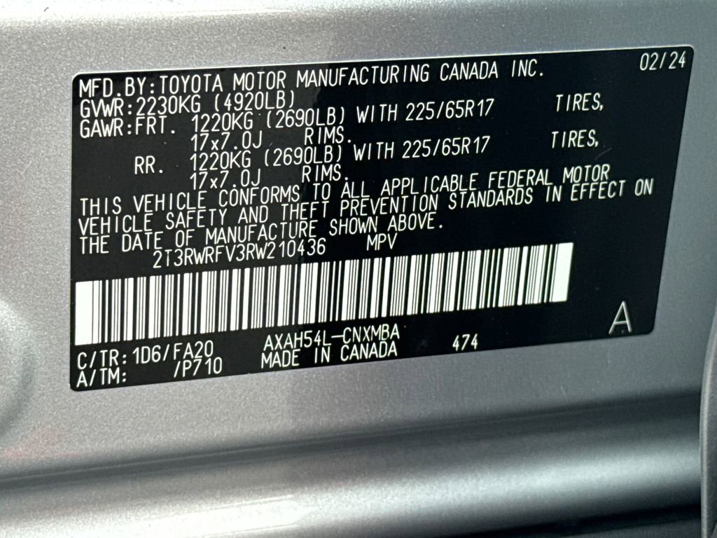 Used 2024 Toyota RAV4 XLE AWD/4WD image 30
