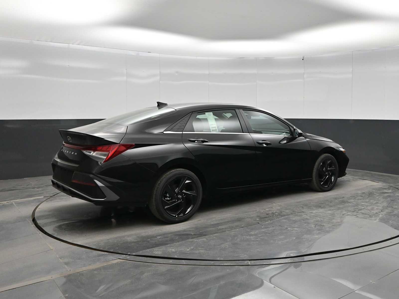 New 2026 Hyundai Elantra SEL Sport FWD image 8