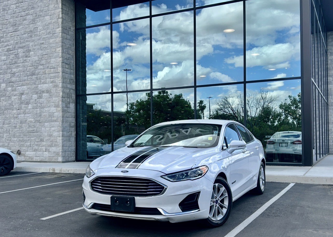 Used 2019 Ford Fusion SEL FWD image 3
